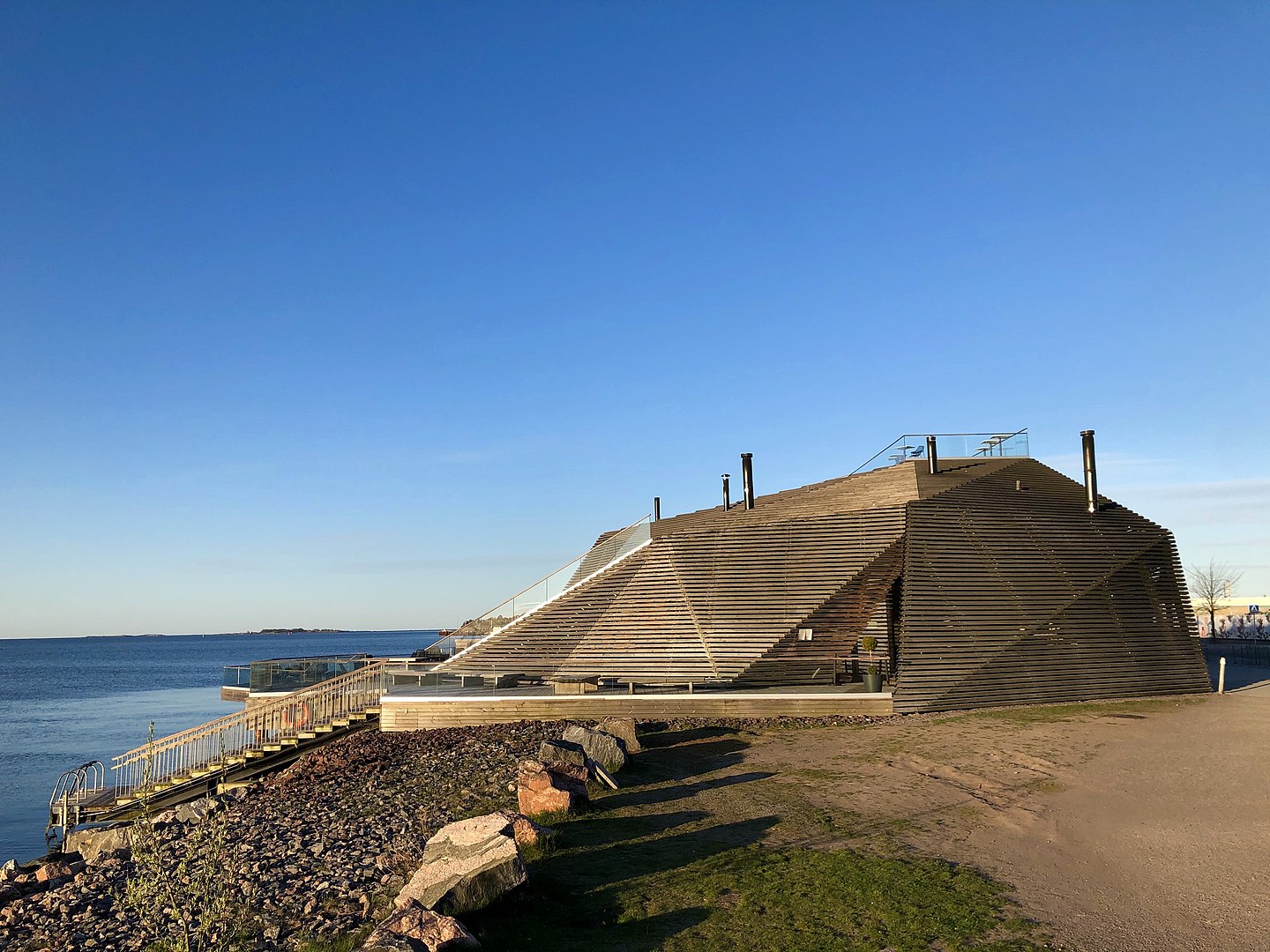 Sevärdheter i Helsingfors: Löyly, Helsingfors nya jättebastu.