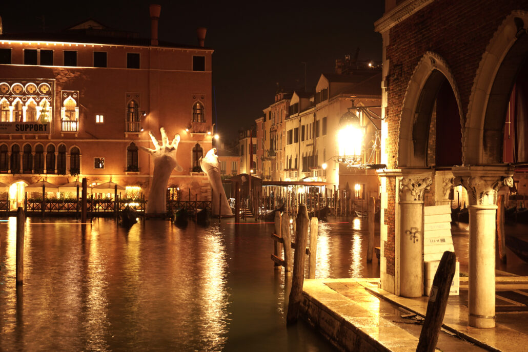 Venedig och kanal grande under kväll, ljusinstallation